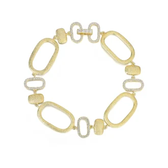 צמיד כסף עדין בעיצוב מודרני עם אלמנטים משולבים ואבן נוצצת. מתאים לסיטונאות תכשיטים.