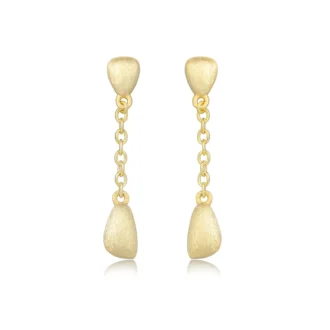 עגילים צמודים מזהב עם תליון מעוצב, מושלמים לסיטונאות תכשיטים ובחירה אלגנטית לכל אירוע.