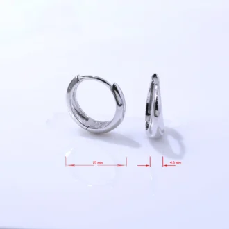 עגילים צמודים מכסף, בקוטר 15 מ"מ, בעיצוב פשוט ואלגנטי, מתאימים לסיטונאות תכשיטי כסף.