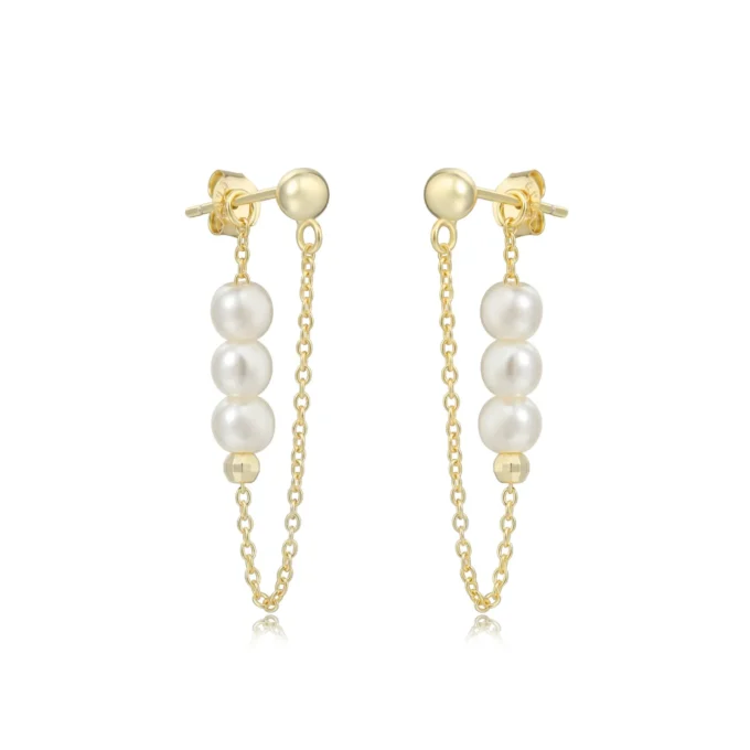 עגילים צמודים עם פנינים, בעיצוב עדין, מתאימים לסיטונאות תכשיטי כסף.