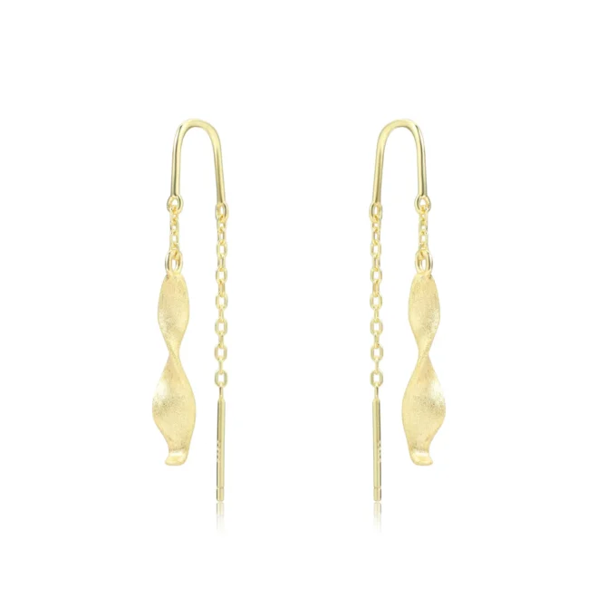 עגילים צמודים מזהב בעיצוב מודרני עם תליון מתפתל, מושלמים להשלמת כל מראה.