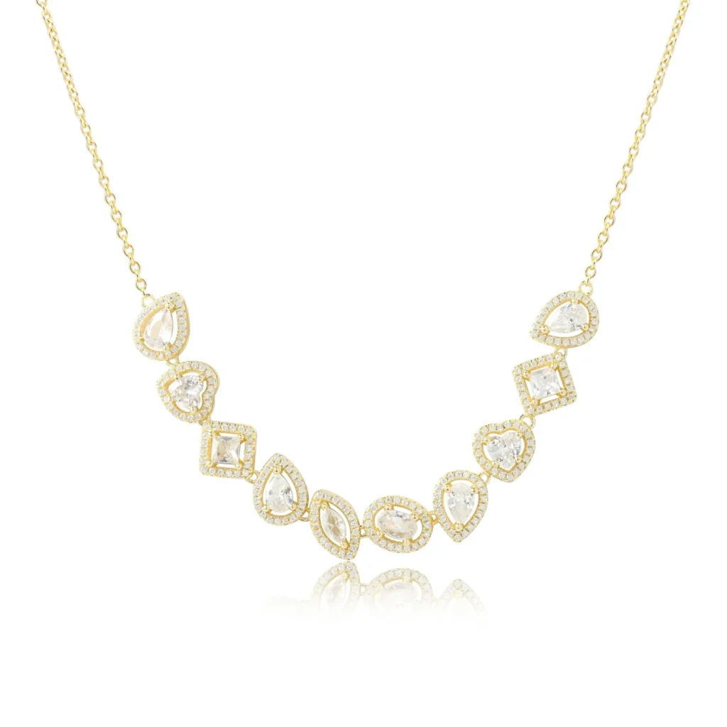 שרשרת זהב מעוטרת באבני חן בשלל צורות, מתאימה לאירועים מיוחדים וליומיום.